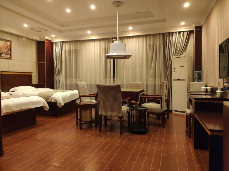 GreenTree Inn Shanghai Fengxian Xidu Business Hotel, Fengxian, China