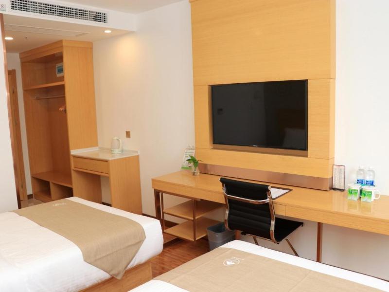 GreenTree Inn Huangshi Huahu Development Zone Daquan Road Business Hotel, Huangshi, China
