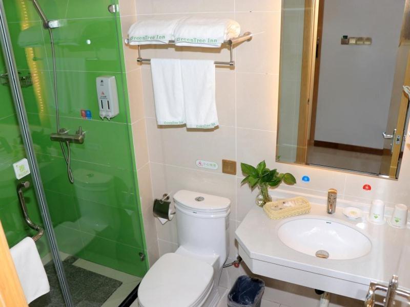 GreenTree Inn Huangshi Huahu Development Zone Daquan Road Business Hotel, Huangshi, China
