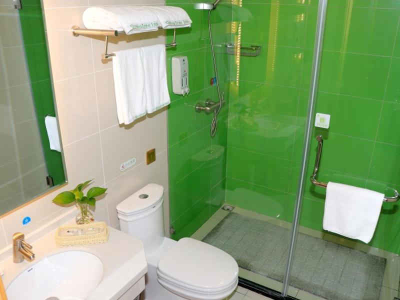GreenTree Inn Huangshi Huahu Development Zone Daquan Road Business Hotel, Huangshi, China