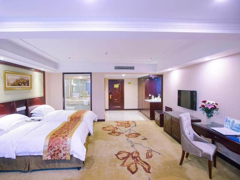 Vienna International Hotel Yangzhou outlets Plaza Heyuan, Yangzhou, China