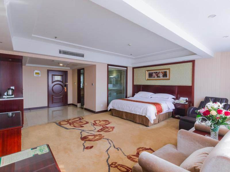 Vienna International Hotel Yangzhou outlets Plaza Heyuan, Yangzhou, China