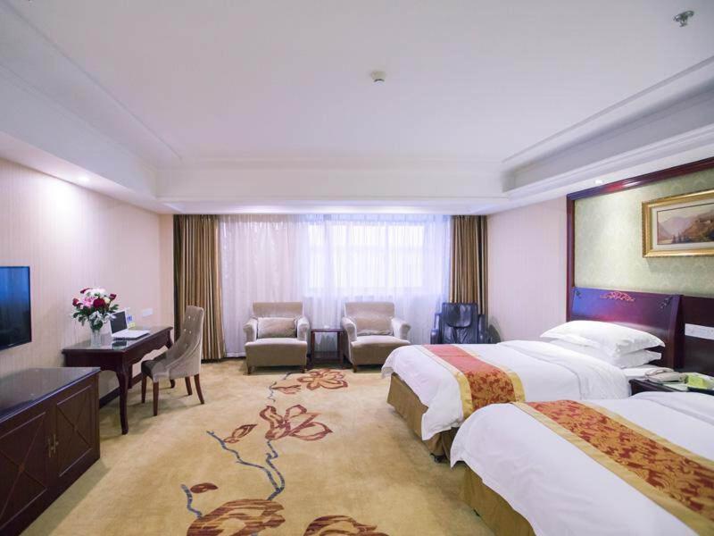 Vienna International Hotel Yangzhou outlets Plaza Heyuan, Yangzhou, China