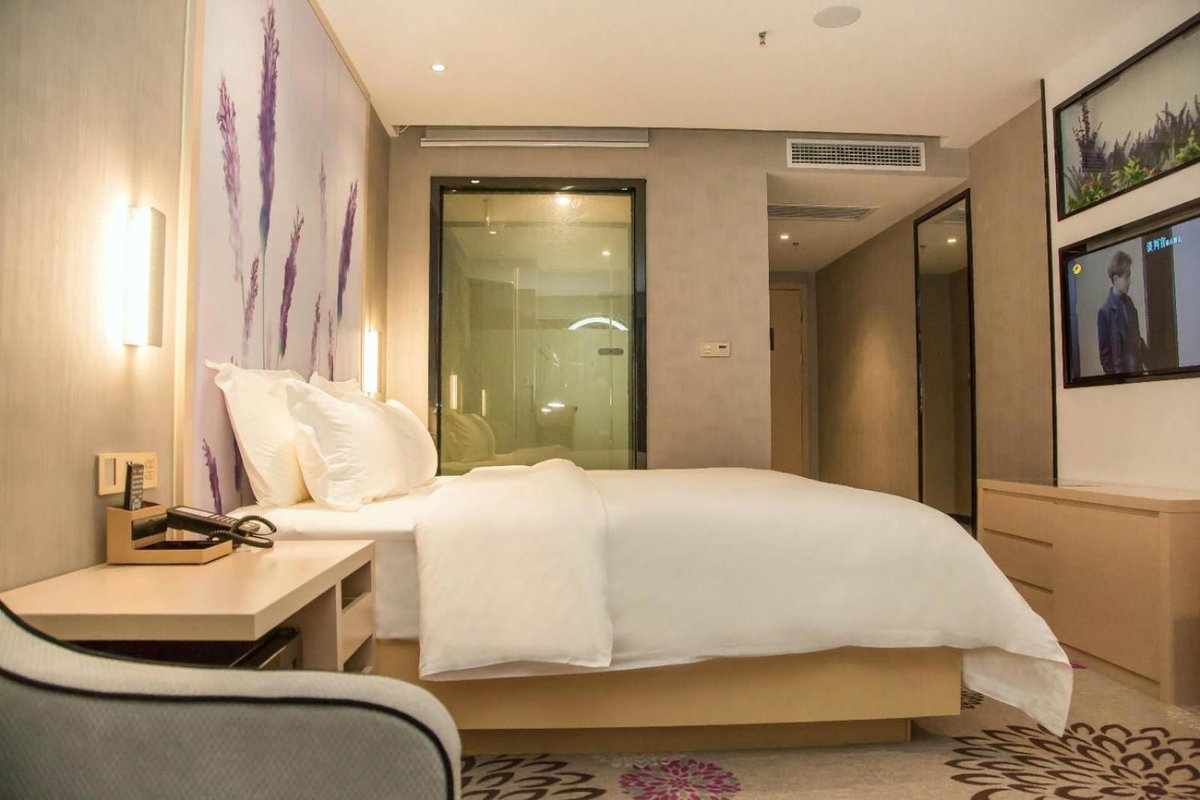 Lavande Hotels Xianning Tonghui Square Branch, China