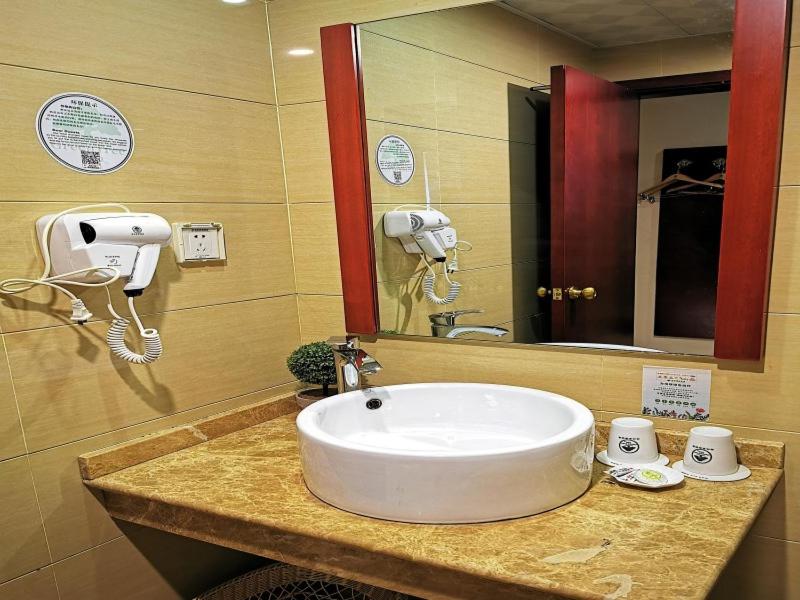 GreenTree Inn ShangHai Car Piers Studio Express Hotel, Songjiang, China