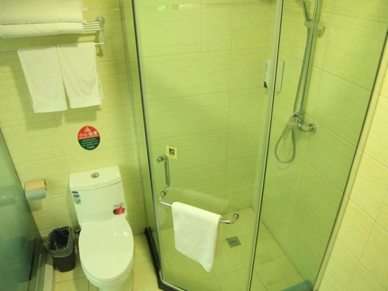 GreenTree Inn HeNan ZhengZhou Wanda Hanghai Middle Road Business Hotel, Zhengzhou, China