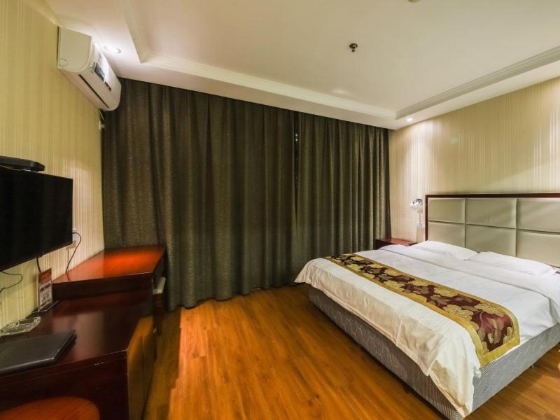 GreenTree Inn HeNan ZhengZhou Wanda Hanghai Middle Road Business Hotel, Zhengzhou, China