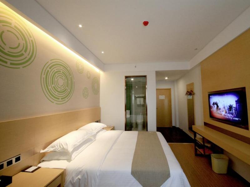 GreenTree Inn Zhengzhou Gongyi Xinxing Road Business Hotel, Zhengzhou, China