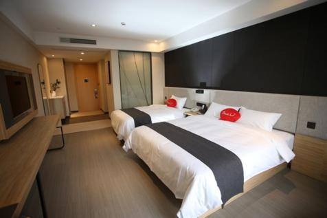 Thank Inn Plus Jiangsu Zhenjiang Jiangkou District Hongdou Square, Zhenjiang, China