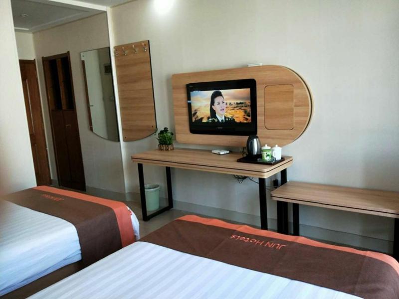 JUN Hotels Lu'an Huoshan County Huayuan Road, China