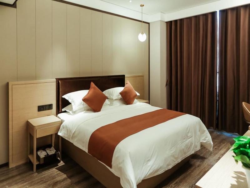 GYA hotel Linyi Lanshan Hailian International Plaza, Linyi, China