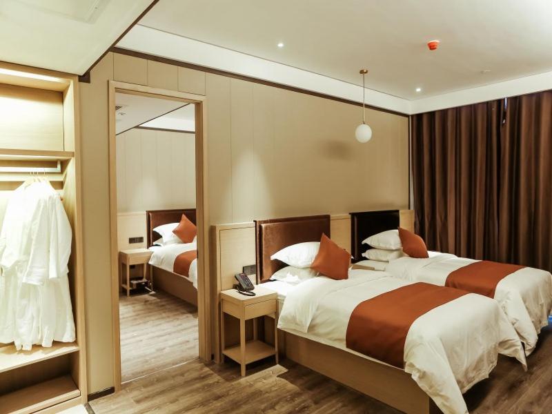 GYA hotel Linyi Lanshan Hailian International Plaza, Linyi, China