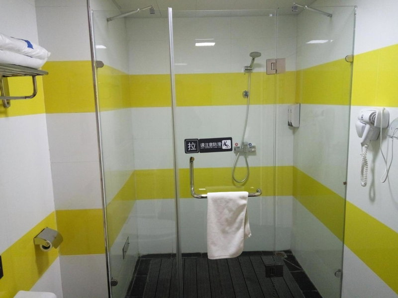 7Days Inn Yulin Guangji building, Yulin, China