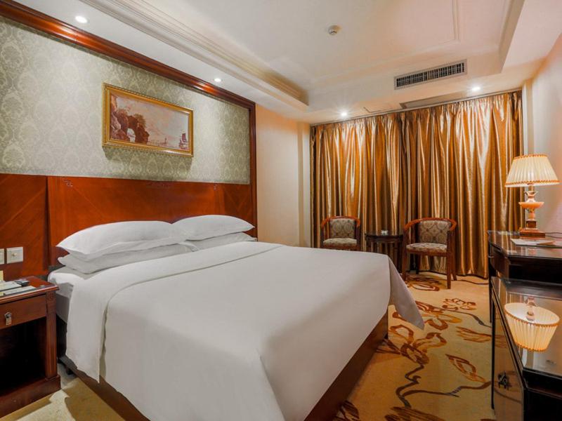 Vienna Hotel Guilin Railway Staion, China