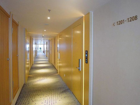 Lavande Hotel Zigong Tanmulin Lantern Park, Zigong, China