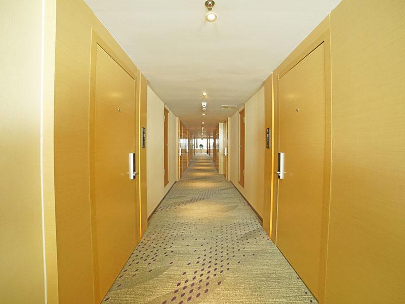 Lavande Hotel Zigong Tanmulin Lantern Park, Zigong, China