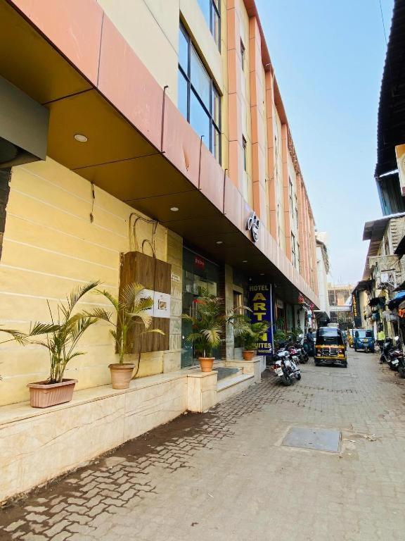 Hotel Arton Regency - Near Mumbai International Airport, India