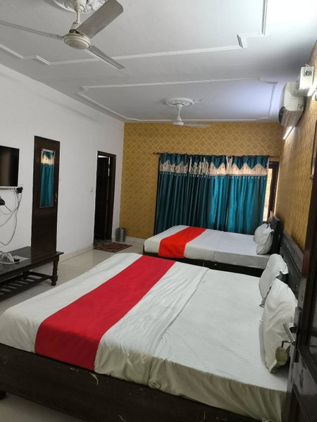 Hotel the diamond Ring, Chandīgarh, India