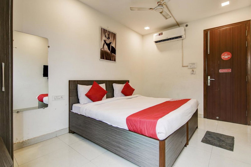Hotel O Sathguru Residency Near New Ashok Nagar Metro Station, New Delhi, India