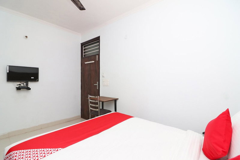 Hotel O Sathguru Residency Near New Ashok Nagar Metro Station, New Delhi, India