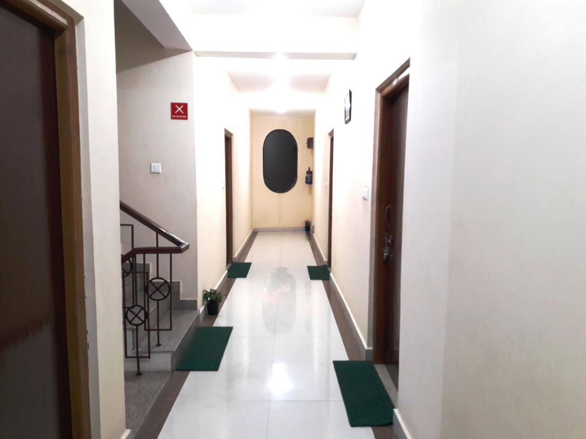 Hotel Avlokan - Near Kainchi Dham Mandir, India