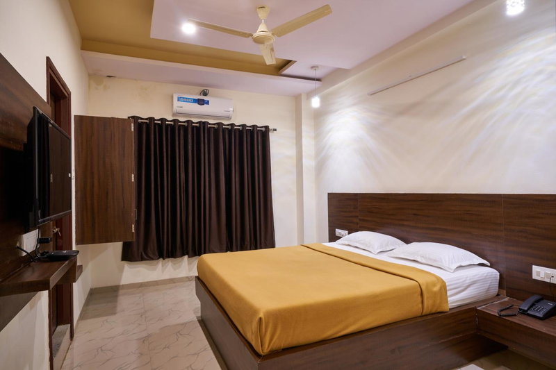 Hotel Ranjan Deluxe, Kolhapur, India