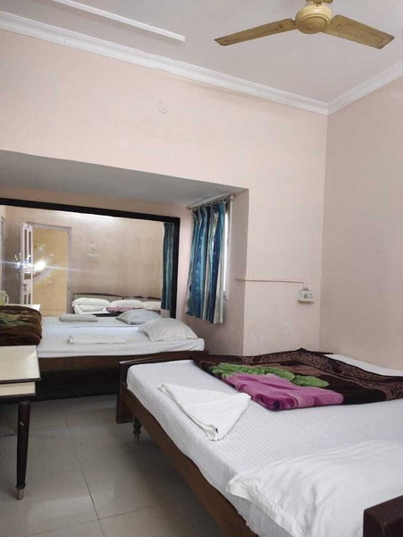 Hotel Dolphin, Kanthi, India