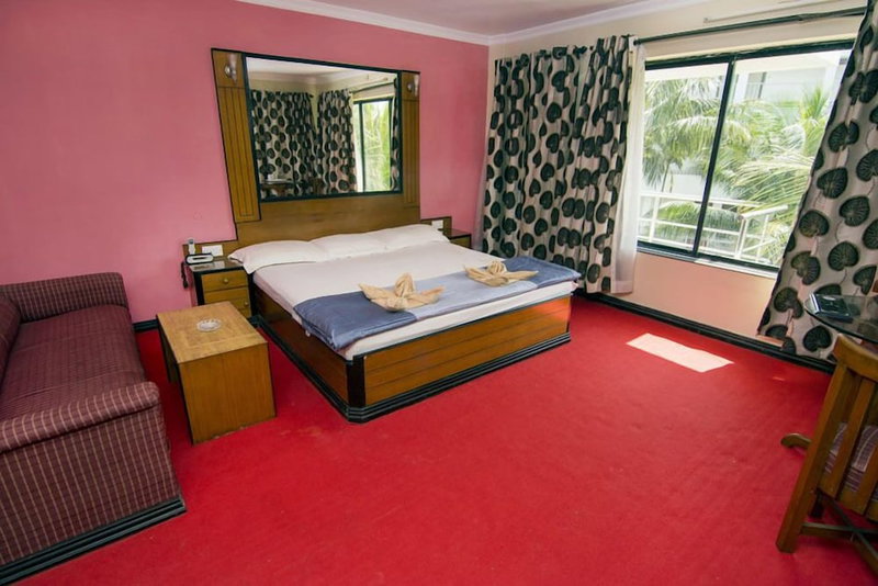 Hotel Dolphin, Kanthi, India