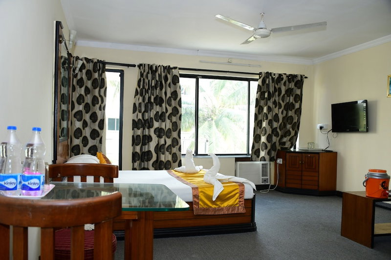Hotel Dolphin, Kanthi, India
