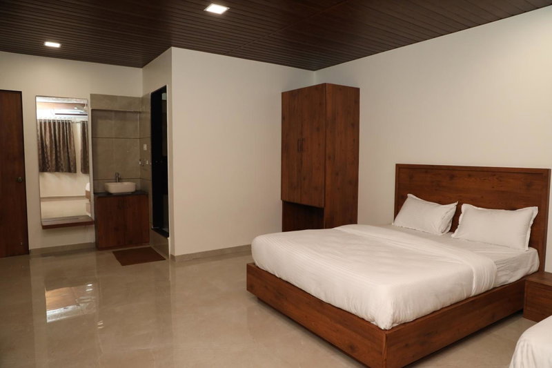 Mahalaxmi Executive, Kolhapur, India