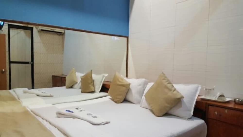 Hotel · New Shahana - Hostel, Mumbai