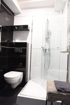 Komfort Suterena, Blizne Łaszczyńskiego, Poland