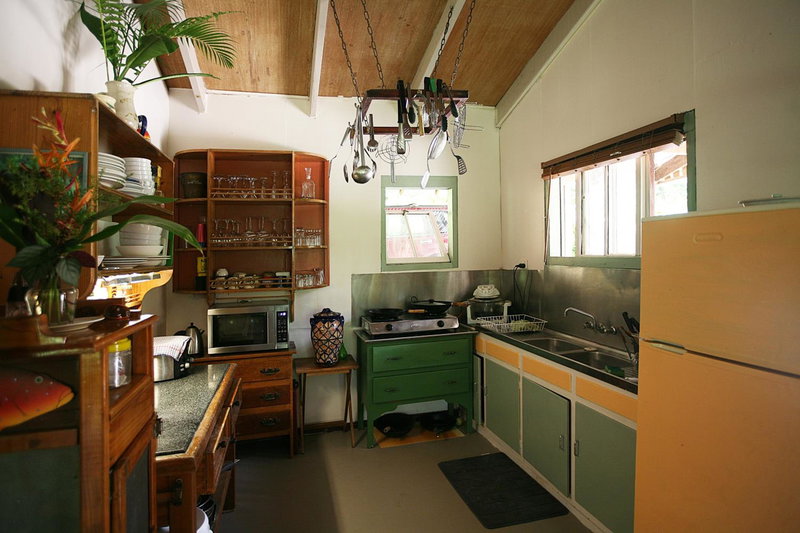 Tropical Bliss bed and breakfast, Mena Creek, Australia