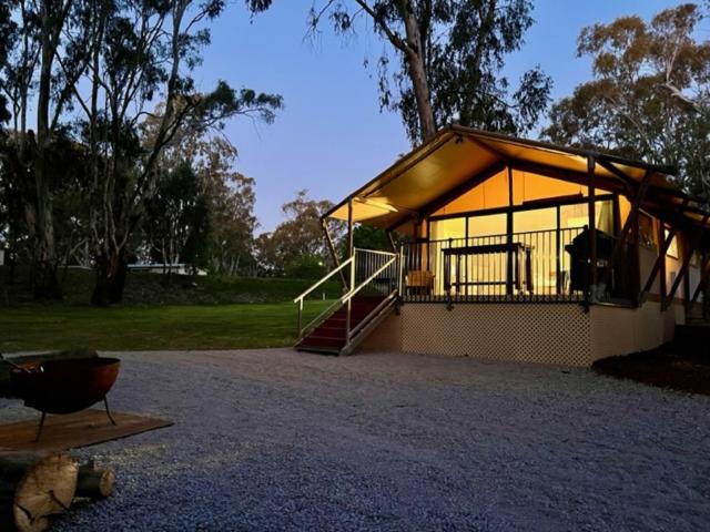 McLean Beach Holiday Park, Deniliquin, Australia