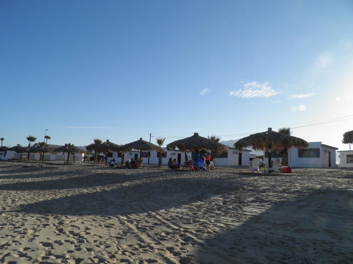 #38 Bungalow Seaside Hotel & Victors RV Park, Mexico