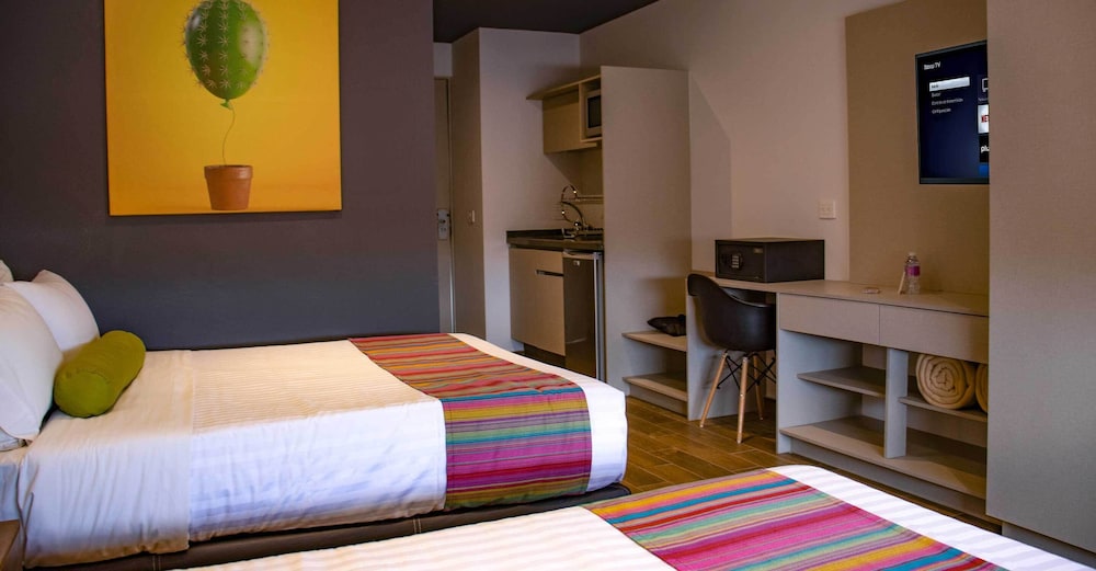 Hotel Estancias VIVE MX el marques Queretaro, Trademark, Mexico