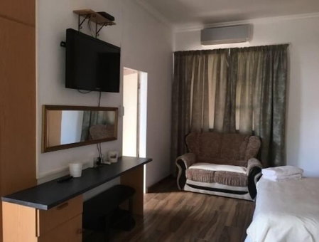 Cura Lodge, Bloemfontein, South Africa
