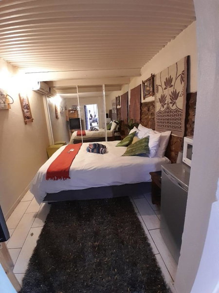 Yacht View Lodge, Schoemansville, South Africa