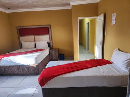 Francos guest lodge accommodation, Vanderbijlpark, South Africa