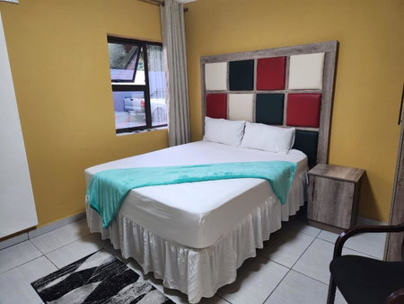 Francos guest lodge accommodation, Vanderbijlpark, South Africa
