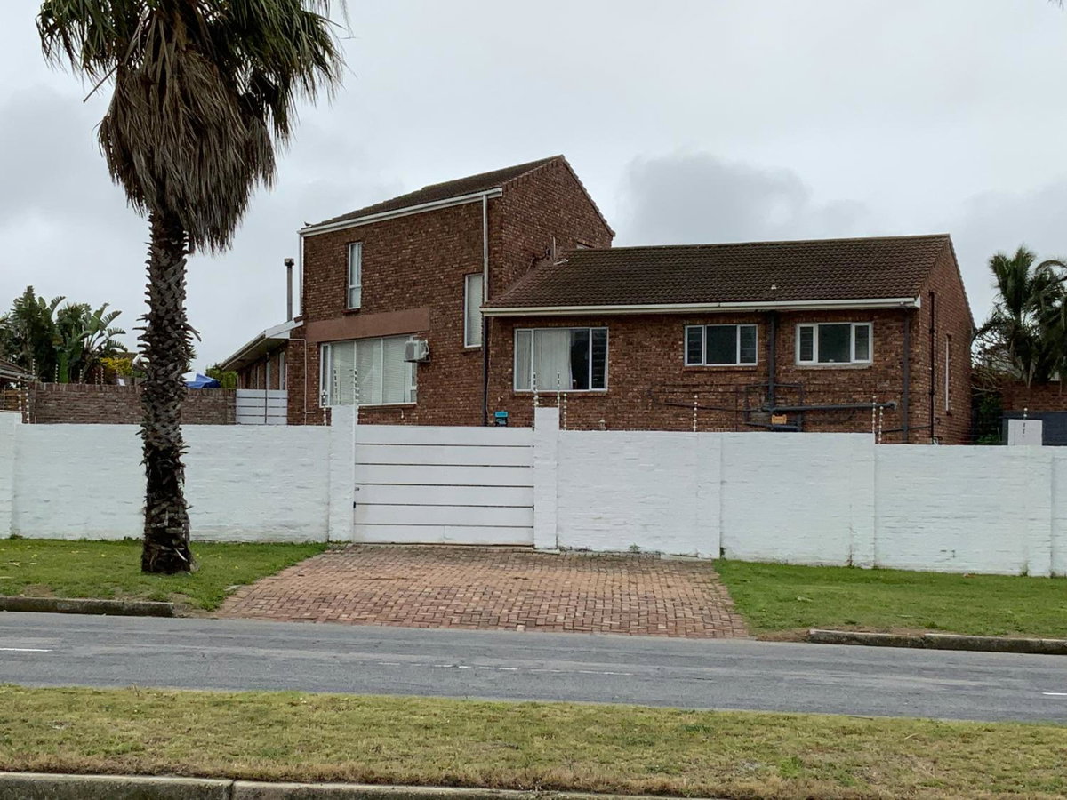 Hotel · La Roche Stay, Port Elizabeth