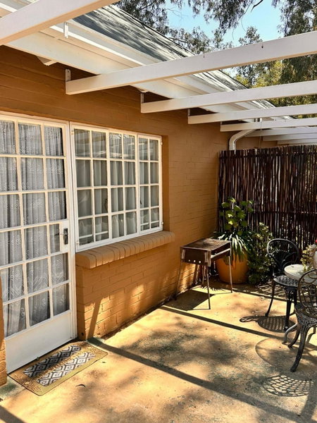 Farm stay at Fennel Cottage on Haldon Estate, Bloemfontein, South Africa
