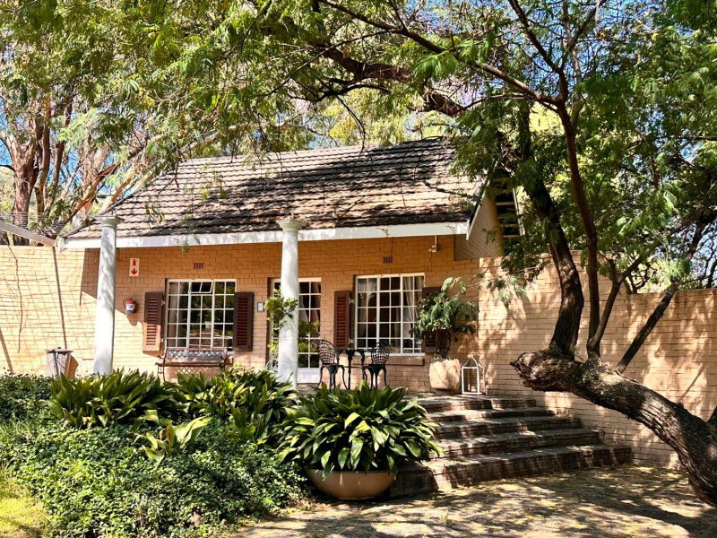 Farm stay at Saffron Cottage on Haldon Estate, Bloemfontein, South Africa