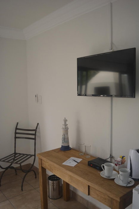 Beach Retreat Guest House, aManzimtoti, South Africa