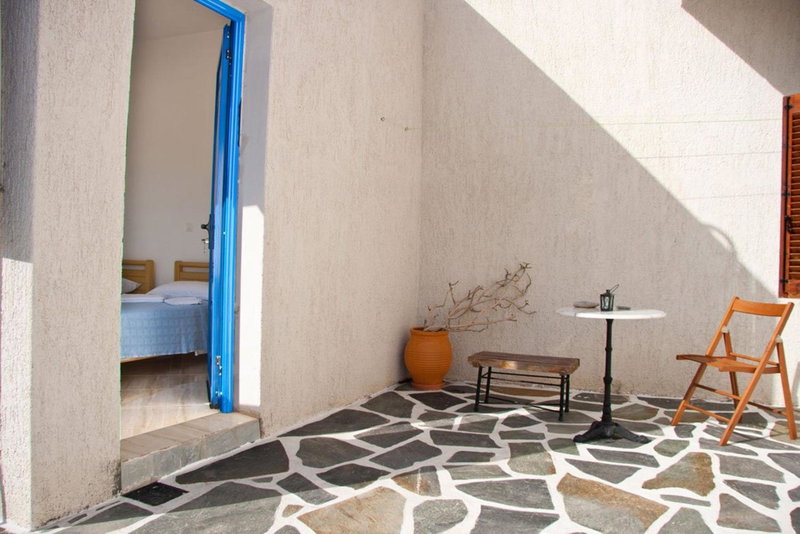 Angelos Rooms, Iraklia, Greece