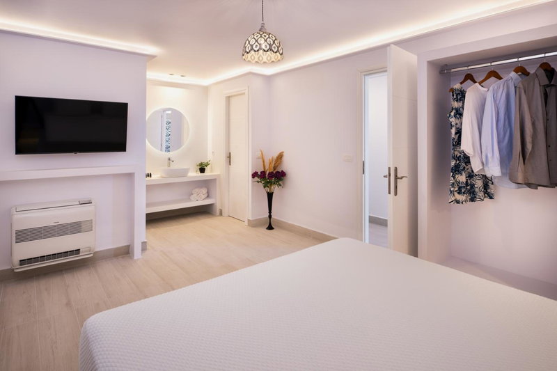 Palm Island Suites, Imerovigli, Greece