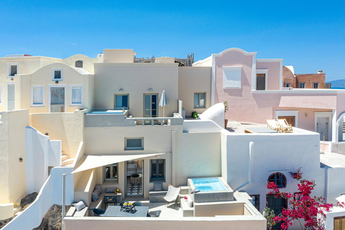 Caldera Houses Oia, Greece