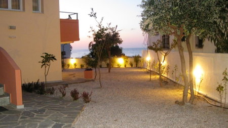 Iolkos Hotel Apartments, Kato Daratso, Greece