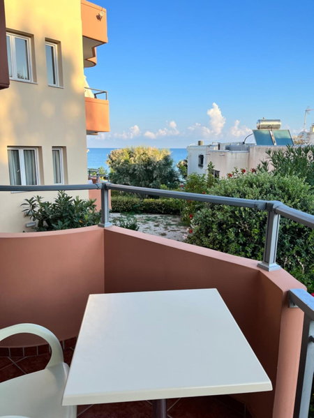 Iolkos Hotel Apartments, Kato Daratso, Greece