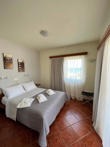Iolkos Hotel Apartments, Kato Daratso, Greece